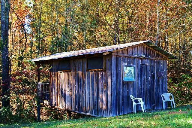 Camp-inn during the fall